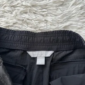Athleta Textured Brooklyn Shorts Black Size 8 Athletic thumbnail 5