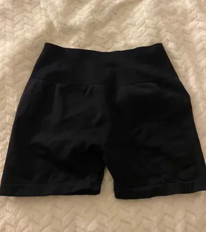 Aurola Gym Shorts Black Size M thumbnail 2