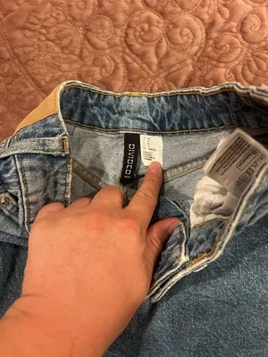 Divided Raw-Hem High-Waist Denim Shorts - Blue thumbnail 3