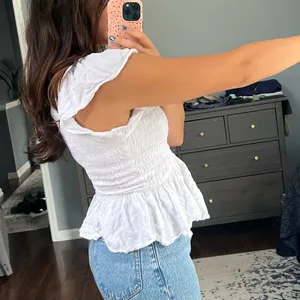 White Ruffled Tank Size M thumbnail 6