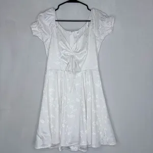Lucy In The Sky Puff Sleeves White Mini Dress thumbnail 2
