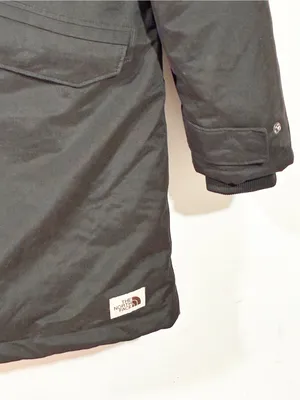 The North Face Women's Snow Down Parka. Black Size Medium thumbnail 2