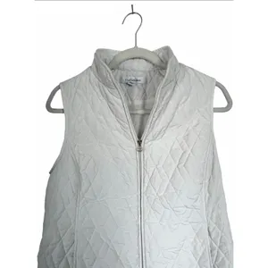 Croft & Barrow Women's Sz S Petite White Quilted Full Zip Vest Mid-Length thumbnail 2