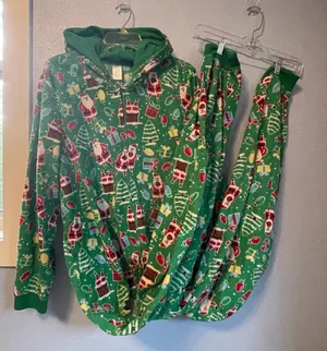 18/20 XXL Kids Children’s Christmas Santa Green Jumper Fleece Presents Full Zip thumbnail 1