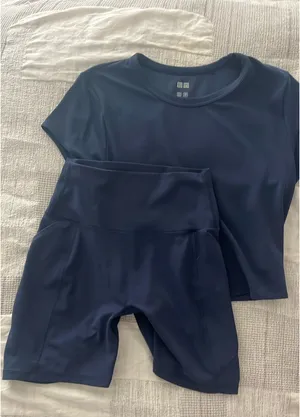 Uniqlo Workout Set Matching thumbnail 1