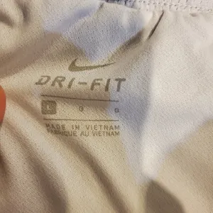 Nike Dri-FIT Light Gray Shorts Size LARGE womens thumbnail 2