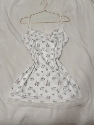 NWT White floral slip dress with lace trim SIZE Small thumbnail 1