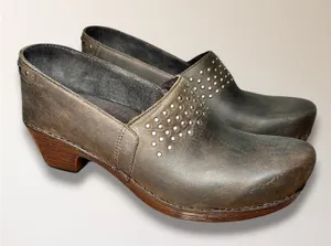 Dansko Mavis Brown Nubuck‎ Studded Clogs EU 42 US 11.5-12 Comfort Leather Shoes thumbnail 1