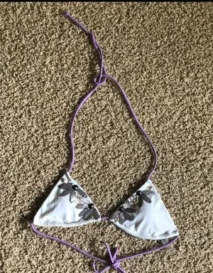 Victoria Secret Swim Top Sz XS thumbnail 1