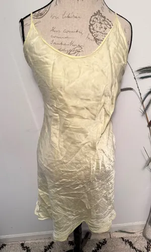 Victorias Secret Slip Dress Light Yellow Satin Cami Mini M flaw‎ thumbnail 1
