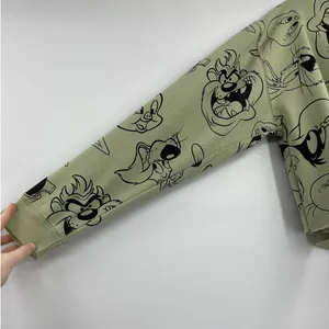 Looney Tunes Womens Bugs Bunny Daffy Duck Green Cropped Sweater Medium thumbnail 3