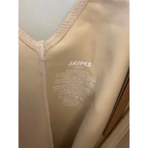 Skims Body Molded Underwire Bodysuit Sand Large NWT ( SOLD OUT) thumbnail 4