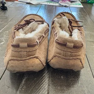 UGG Dakota Slipper‎ Moccasin Tan Woman’s Size 8 thumbnail 2