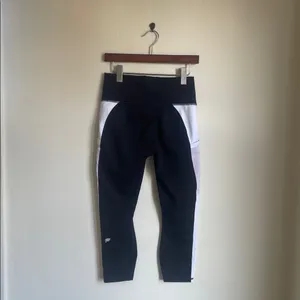 Fabletics On-The-Go Capri Leggings thumbnail 6