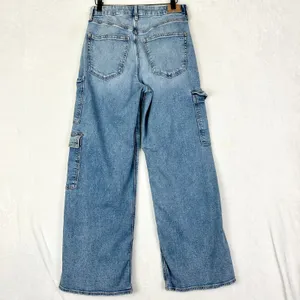 American Eagle Curvy Super High Rise Baggy Wide Leg Cargo Jeans Size 6 Light thumbnail 2