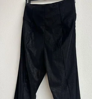 NWT Good American Black Croc Executive Pants Size 2 Flare Leg Slit Zipper XS thumbnail 3