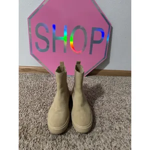 ZARA Beige Suede Chelsea Boots Platform Chunky Sole‎ Women Size 9 thumbnail 3