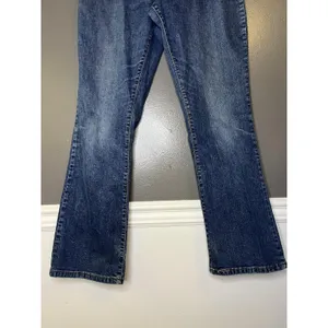 Levis Relaxed Boot Cut Jeans Womens 12 Blue Medium Wash Stretch Denim Pants thumbnail 3
