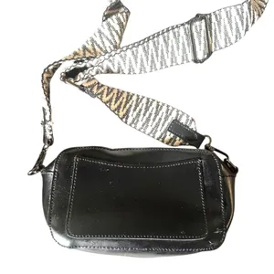 CLAUDIA CANOVA Faux Leather Crossbody Camera‎ Bag Black thumbnail 7