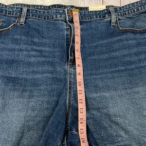 Universal Thread Boyfriend Shorts Size 26W NWT thumbnail 10