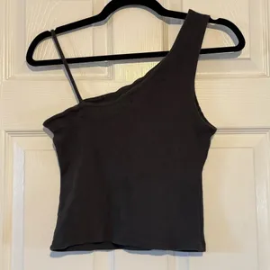 WE THE‎ FREE Asymmetrical Grey Ribbed Tank Top Sleeveless Dark Grey Small thumbnail 2