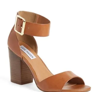 Steve Madden super cute heels!! thumbnail 1