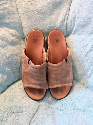 Ariat Women’s Leather Slippers thumbnail 4