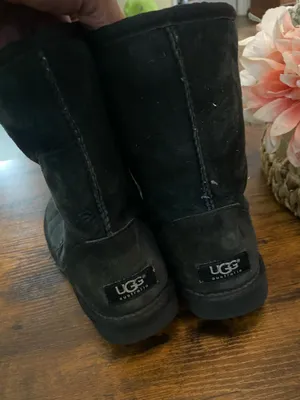 UGG Women’s Boots Classic thumbnail 3