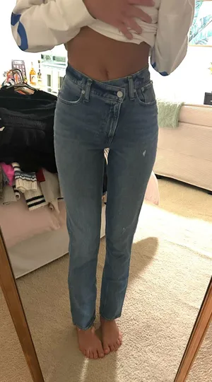 Abercrombie High-Rise Jeans 90s Straight Curve Love thumbnail 1