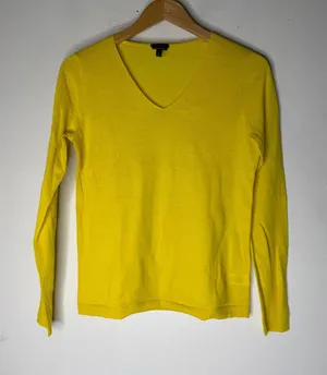 Talbots yellow v‎ neck merino wool lightweight sweater XS thumbnail 1