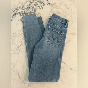 Mother Jeans The Seamed Swooner Hover Size 25 Blowing Kisses EUC thumbnail 2