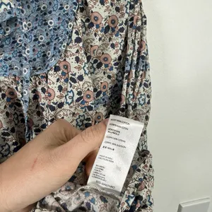 Othilia Anthro Laura Blue Floral Long Sleeve Peasant Blouse Boho Cottage Women M thumbnail 7
