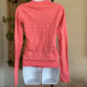 Lululemon Rest Less Pullover Heather Electric Coral Long Sleeve‎ Size 4 thumbnail 4