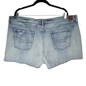 American Eagle Distressed Shorts Sz 18 Light Medium Wash Denim Raw Hem thumbnail 2