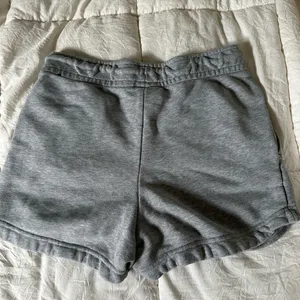 Sweatshorts thumbnail 3