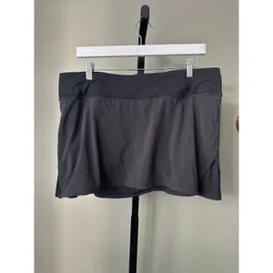 Lululemon Play Off The Pleats Skirt *13” Black Size 12 thumbnail 2