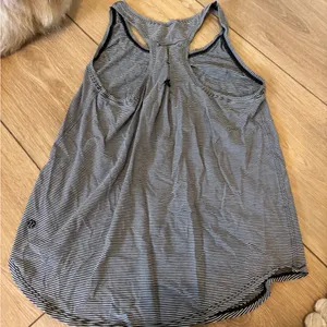 Lululemon striped tank top thumbnail 5