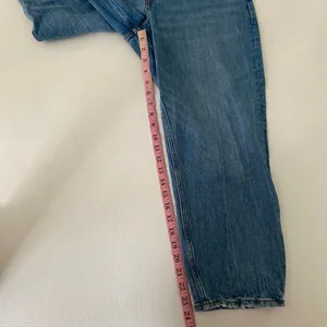 Abercrombie & Fitch Curve Love Mom High Rise Jeans Size 31/12 Light Wash thumbnail 8