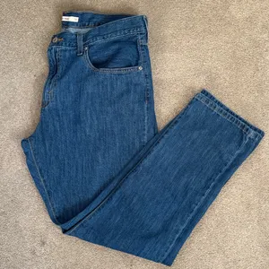 Levi’s Medium Dark Wash Middy Straight Jeans Size 33 thumbnail 1