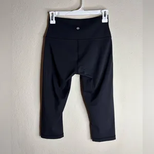 Lululemon Wunder Under Hi-Rise crop 19” size 6 thumbnail 3