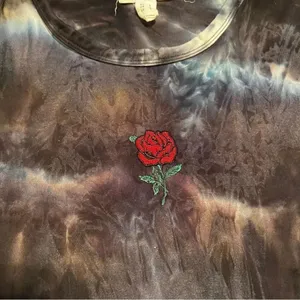 Streetwear Society Small Tie-Dye Rose Crop Top Short Sleeve thumbnail 3