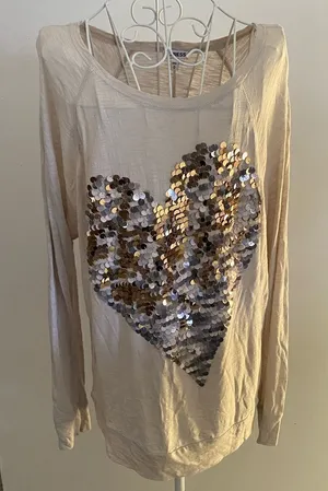 Express  Metallic Sequin Heart Long Sleeve Top Size Medium thumbnail 1