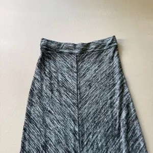 Marled Knit Maxi Skirt Gray Size M thumbnail 4
