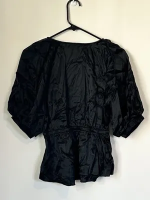 Madewell Black Shirred Puff-Sleeve Top in Satin - Size: Medium thumbnail 8