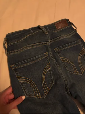 NWT Hollister Curvy High-Rise Medium Wash Flare Jeans 23/000L thumbnail 2