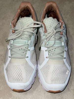 On Running Women's mint and terracotta tones Green Size 9.5 thumbnail 1
