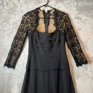 Tadashi Shoji Lace Floral Crepe Silk Gown Sz‎ 4 Formal Mother of The Bride Black thumbnail 2