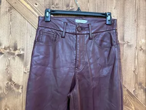 Good American Women’s Faux Leather Straight Leg Pants Burgundy READ Size 6/28 (9 thumbnail 3