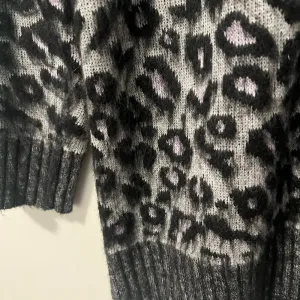 LA VIE‎ by REBECCA TAYLOR Leopard Cardigan Sweater thumbnail 5