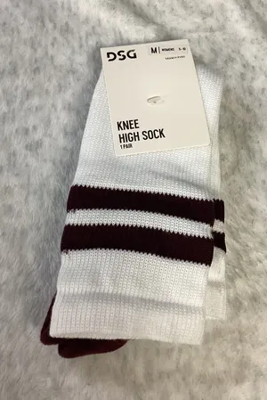 DSG‎ Womens Knee High Socks White Team Burgundy Striped Athletic Size M 5-10 NEW thumbnail 1